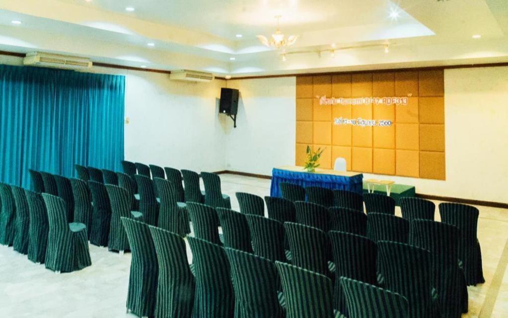 The Pine Resort Pathum Thani Esterno foto