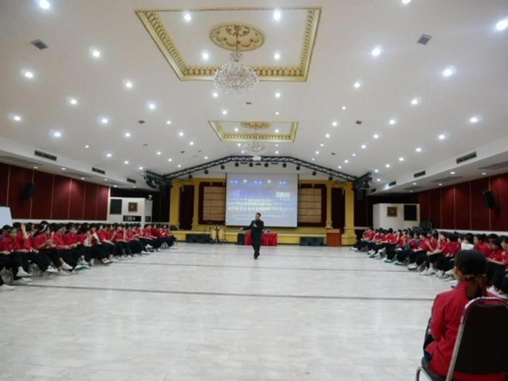The Pine Resort Pathum Thani Esterno foto