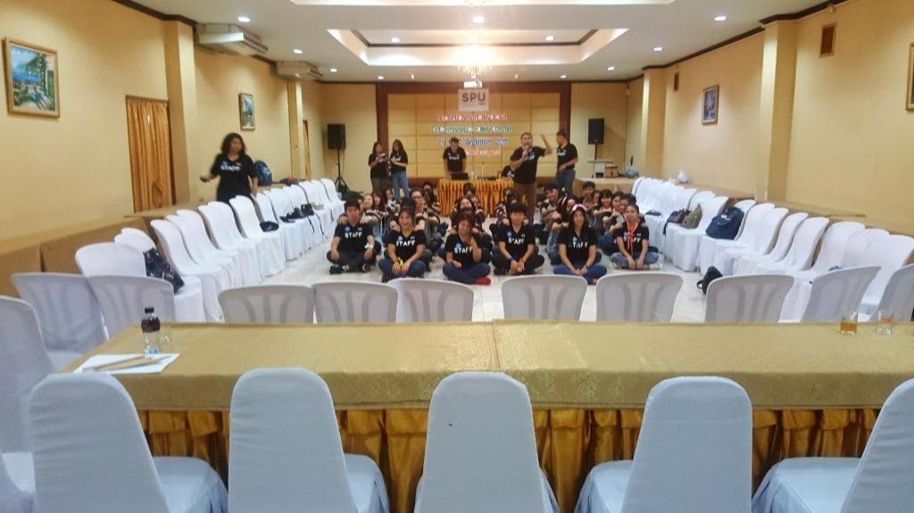The Pine Resort Pathum Thani Esterno foto