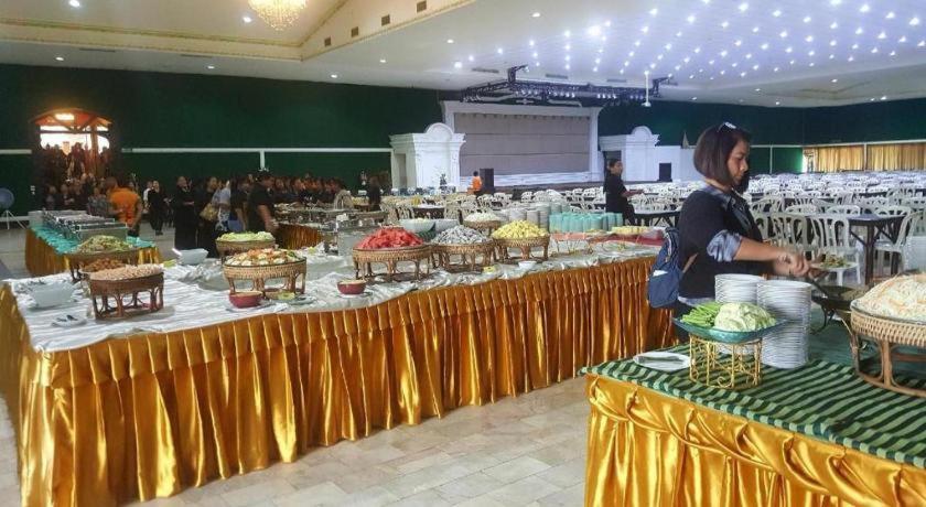 The Pine Resort Pathum Thani Esterno foto