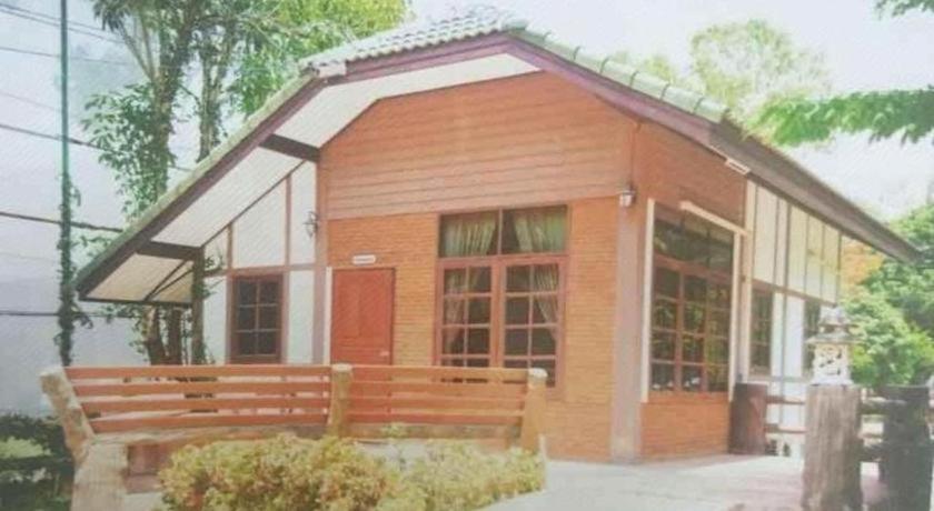 The Pine Resort Pathum Thani Esterno foto