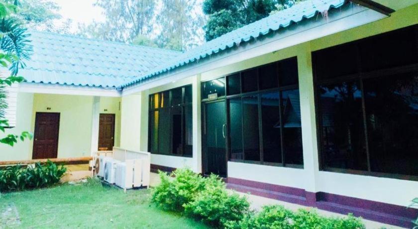 The Pine Resort Pathum Thani Esterno foto