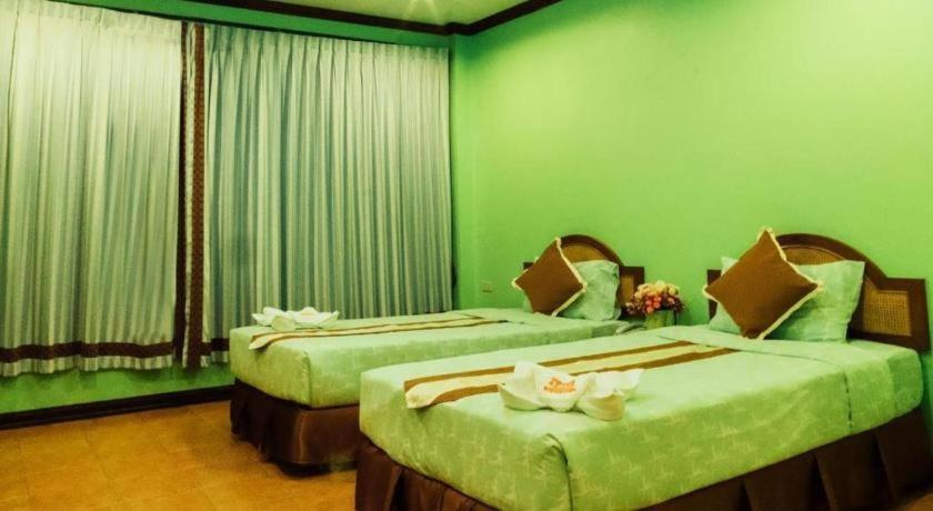 The Pine Resort Pathum Thani Esterno foto